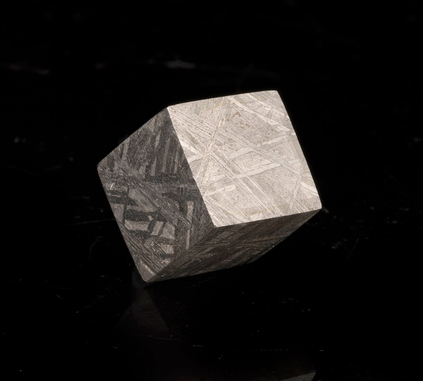Muonionalusta Meteorite Cube // 32.71 Grams